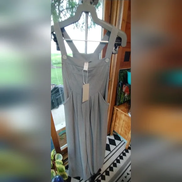 NWT Halara Xs Grey Jumpsuit - Picture 5 of 8